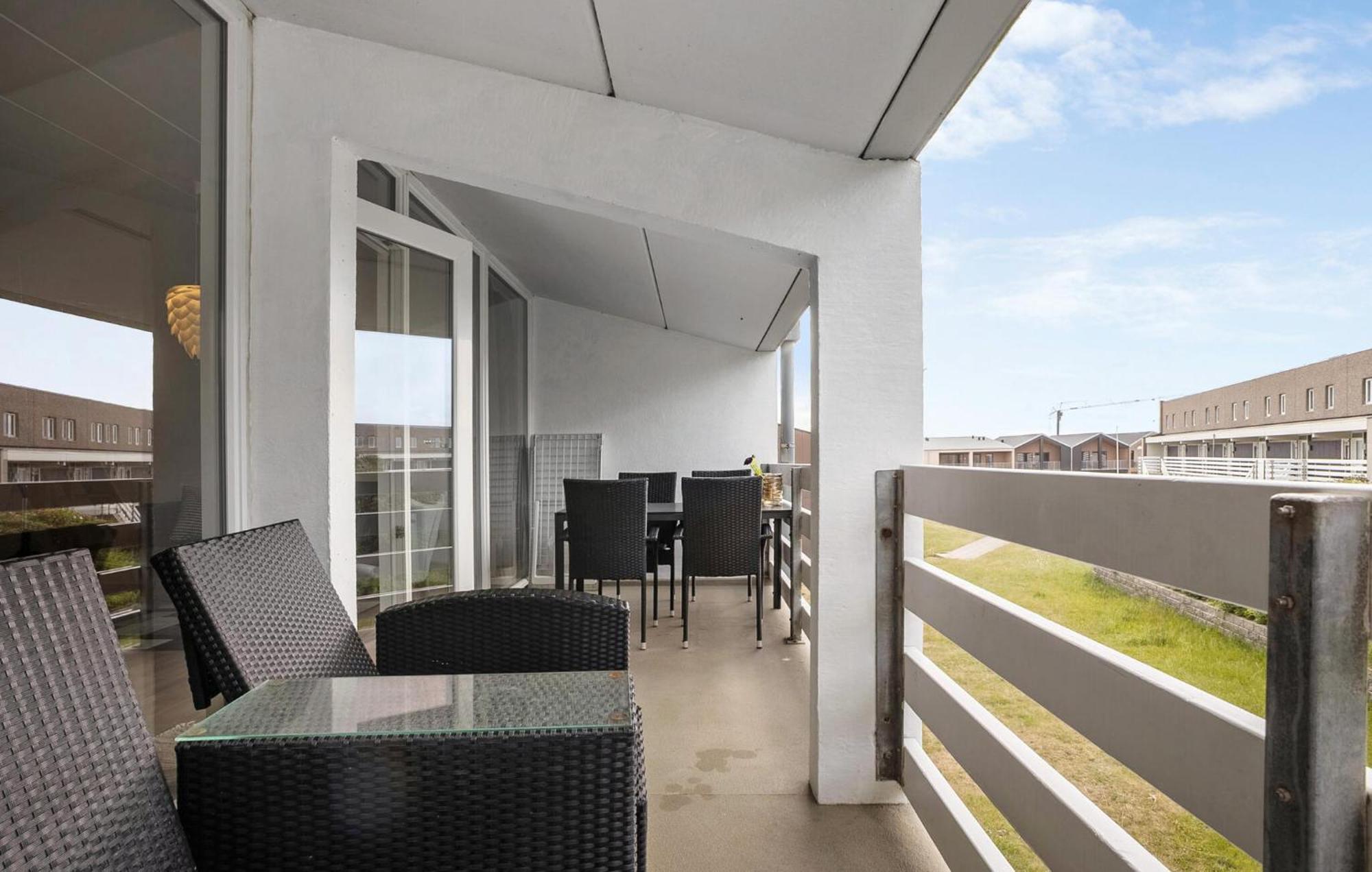 Cozy Apartment In Ringkobing With Kitchen Exterior foto